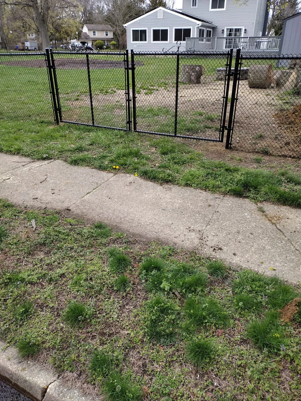 Chain link fence gate installation in Toms River, NJ