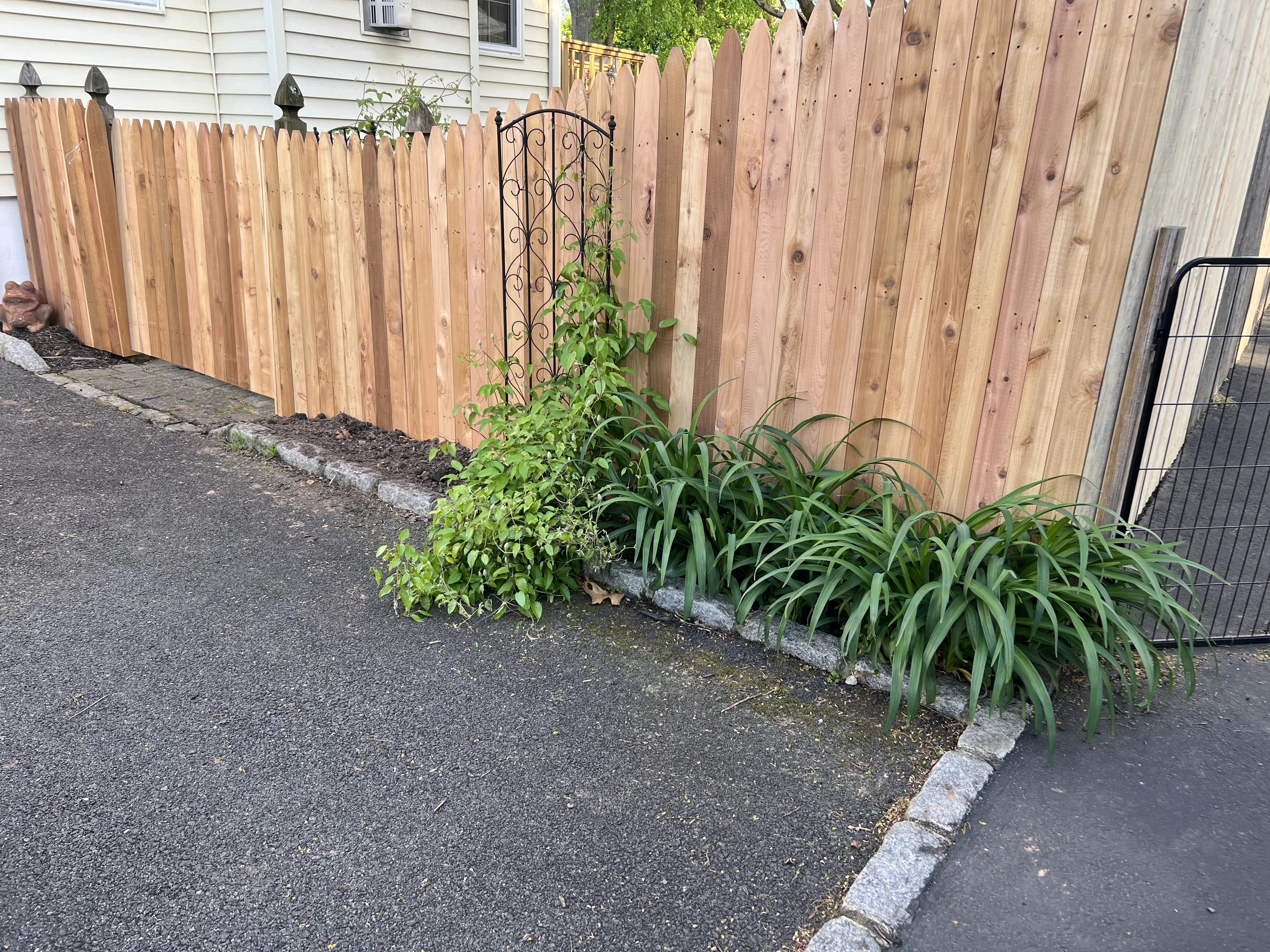 Wood fence installation in Edison, NJ