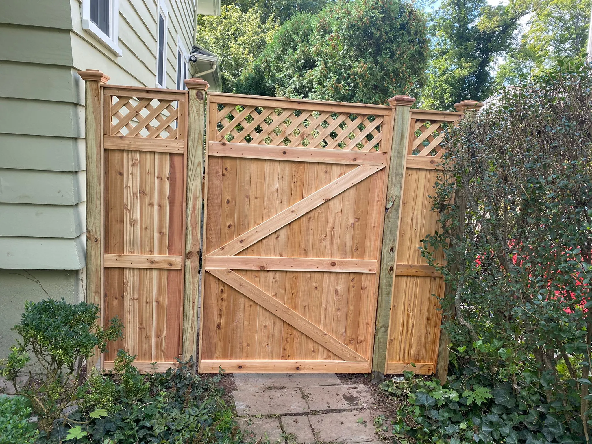 Wood fence gate installation in Millburn, NJ