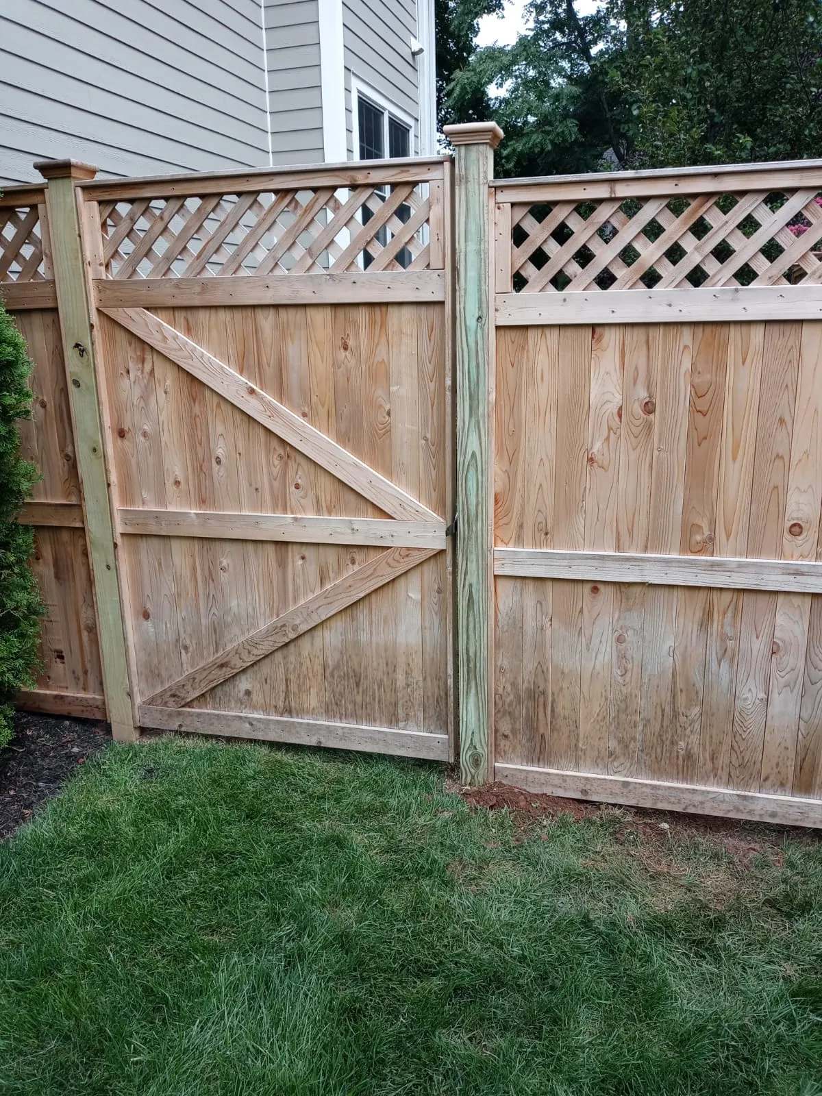 Wood fence gate installation in Summit, NJ